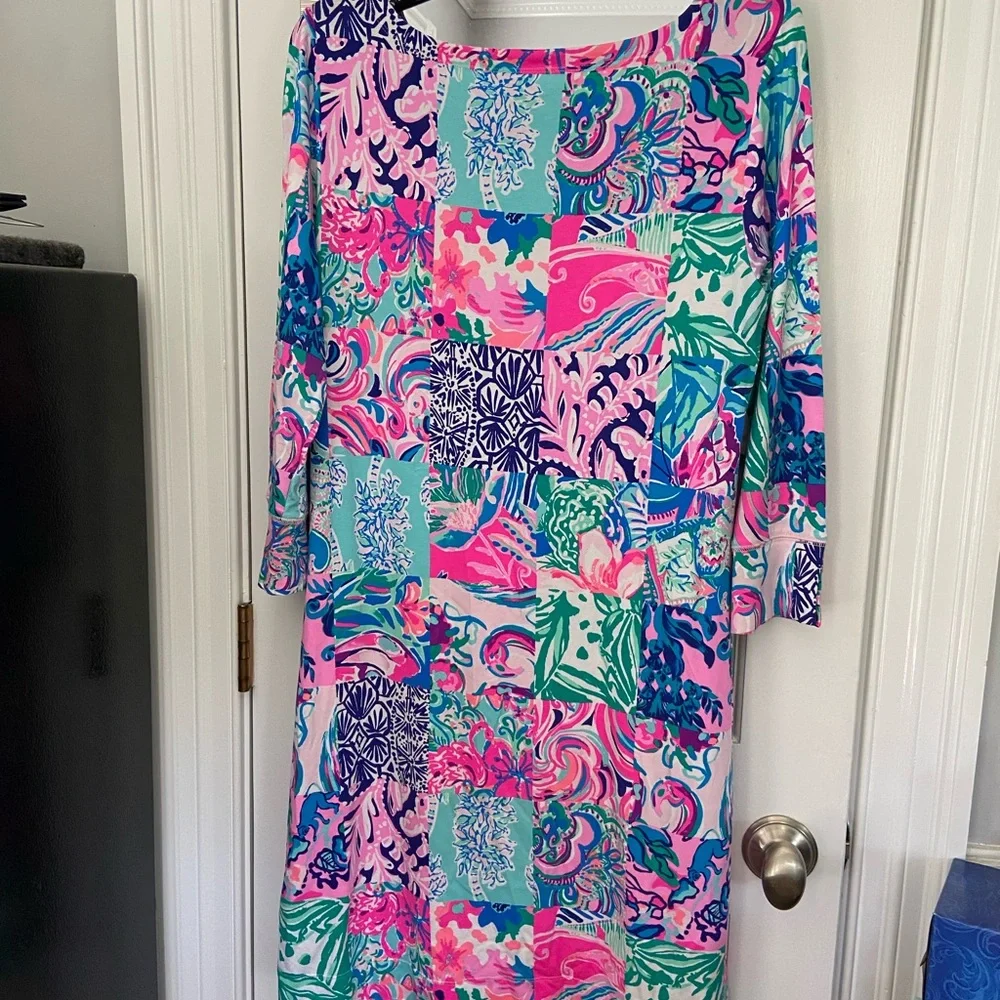 Lilly Pulitzer Large Vibrant Pink & Blue Patterned Women's Dress - Picture 5 of 5